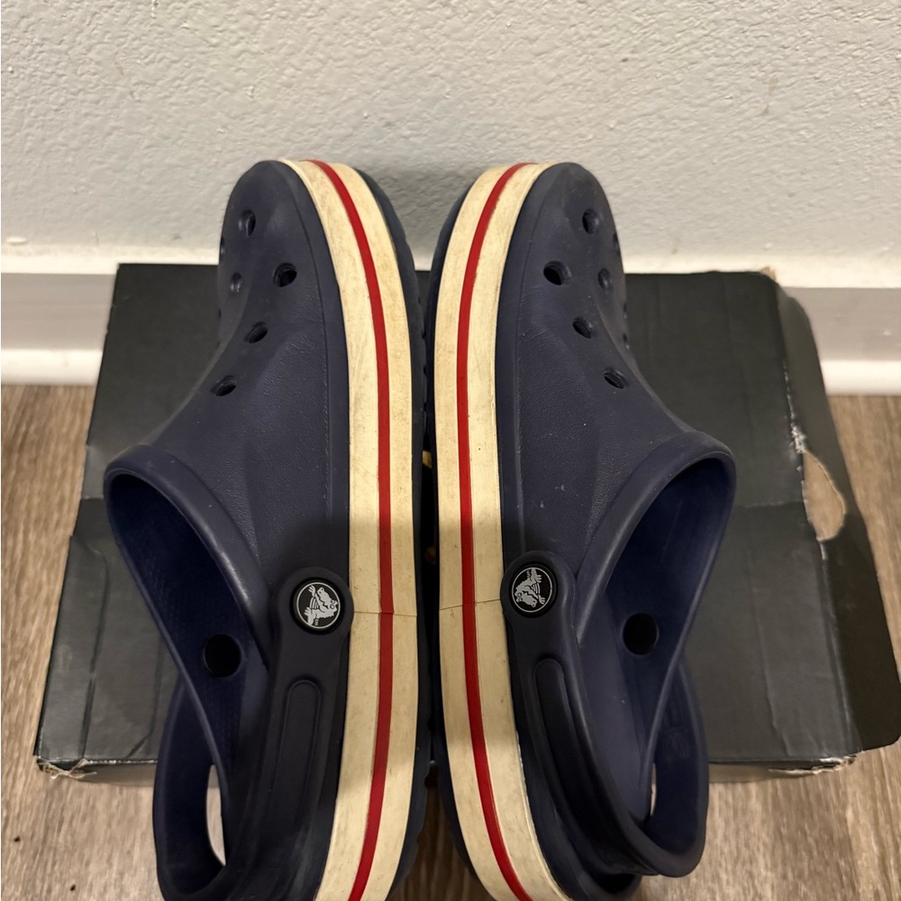 Men’s Navy Classic Slip on Crocs Mens 7 Women’s 9 - Picture 6 of 7